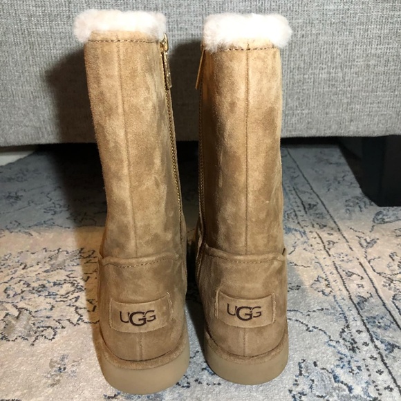 UGG Classic Short Blvd Faux Fur Lined Boot - Picture 8 of 11